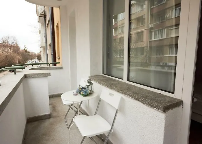 Brand New Lozenets * ソフィア